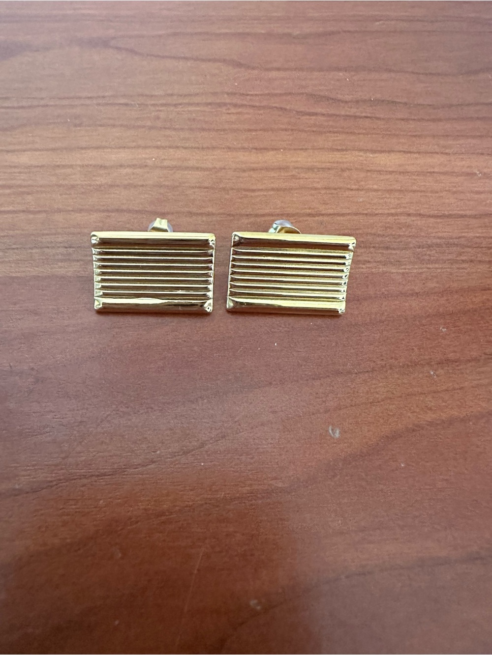 Women’s Modern large stud Earrings Gold Rectangular Ribbed - Picture 2 of 5